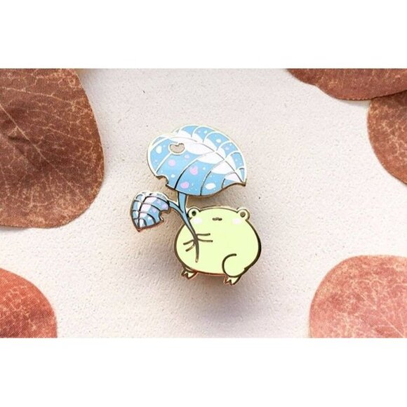 Gogo the Frog Leaf Umbrella Enamel Pin - RARE Gold Plated Brooch & Jewelry - Picture 6 of 9